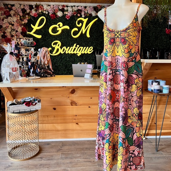 Nuvula Golden Garden Maxi Dress - Picture 5 of 8